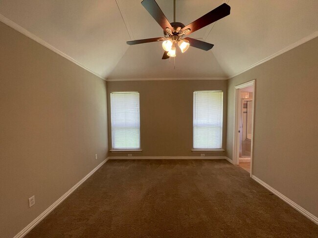 Building Photo - 5903 Sterling Green Trail