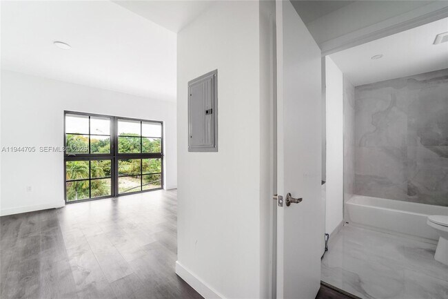 Building Photo - 1165 NW 8th Ave