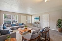 Building Photo - Retreat at Dry Creek I