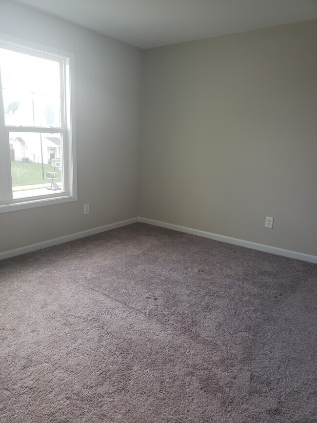 Building Photo - 169 Chatfield Dr.