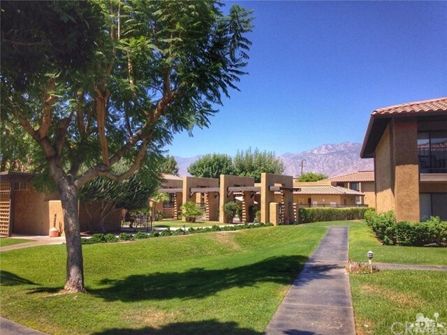 Building Photo - Beautiful Condo in the Gated Cathedral Springs Community