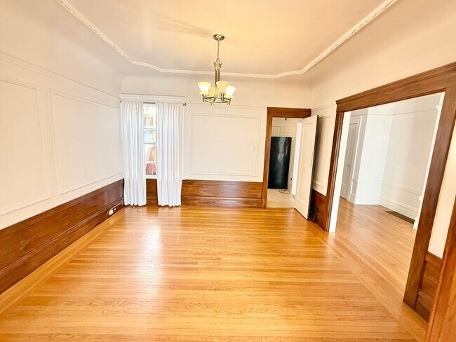 Building Photo - 104 (782-784 9th)