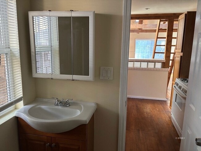 Building Photo - 52740 Pine Cove Rd