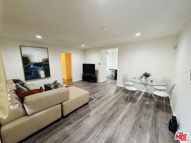 Building Photo - 14903 Normandie Ave