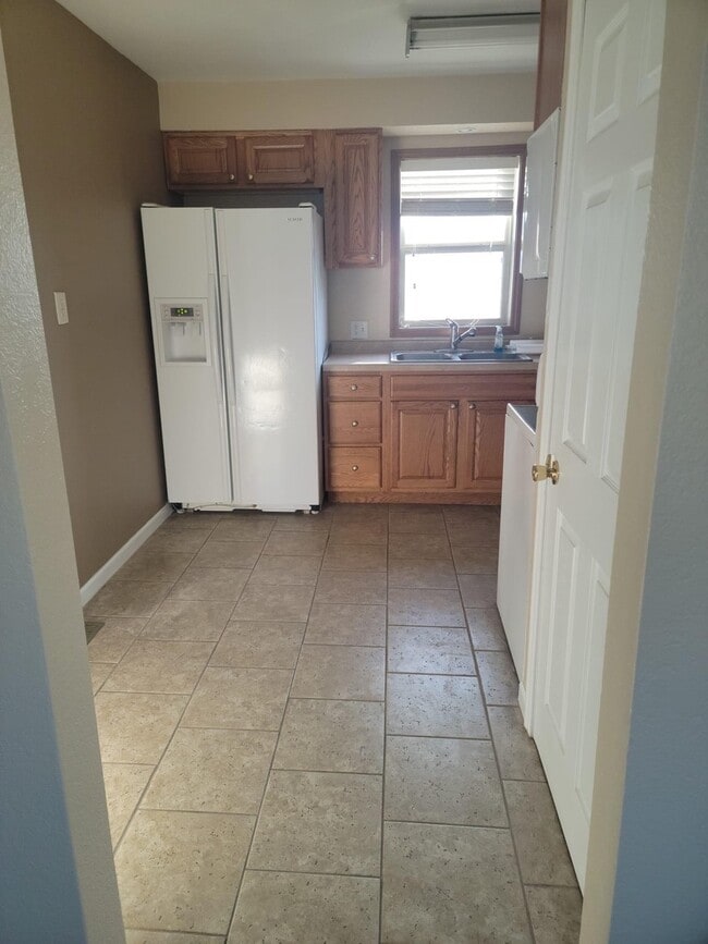 Building Photo - 22659 Old Hwy 169