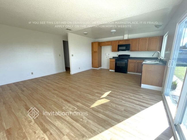 Building Photo - 340 Pembroke Dr