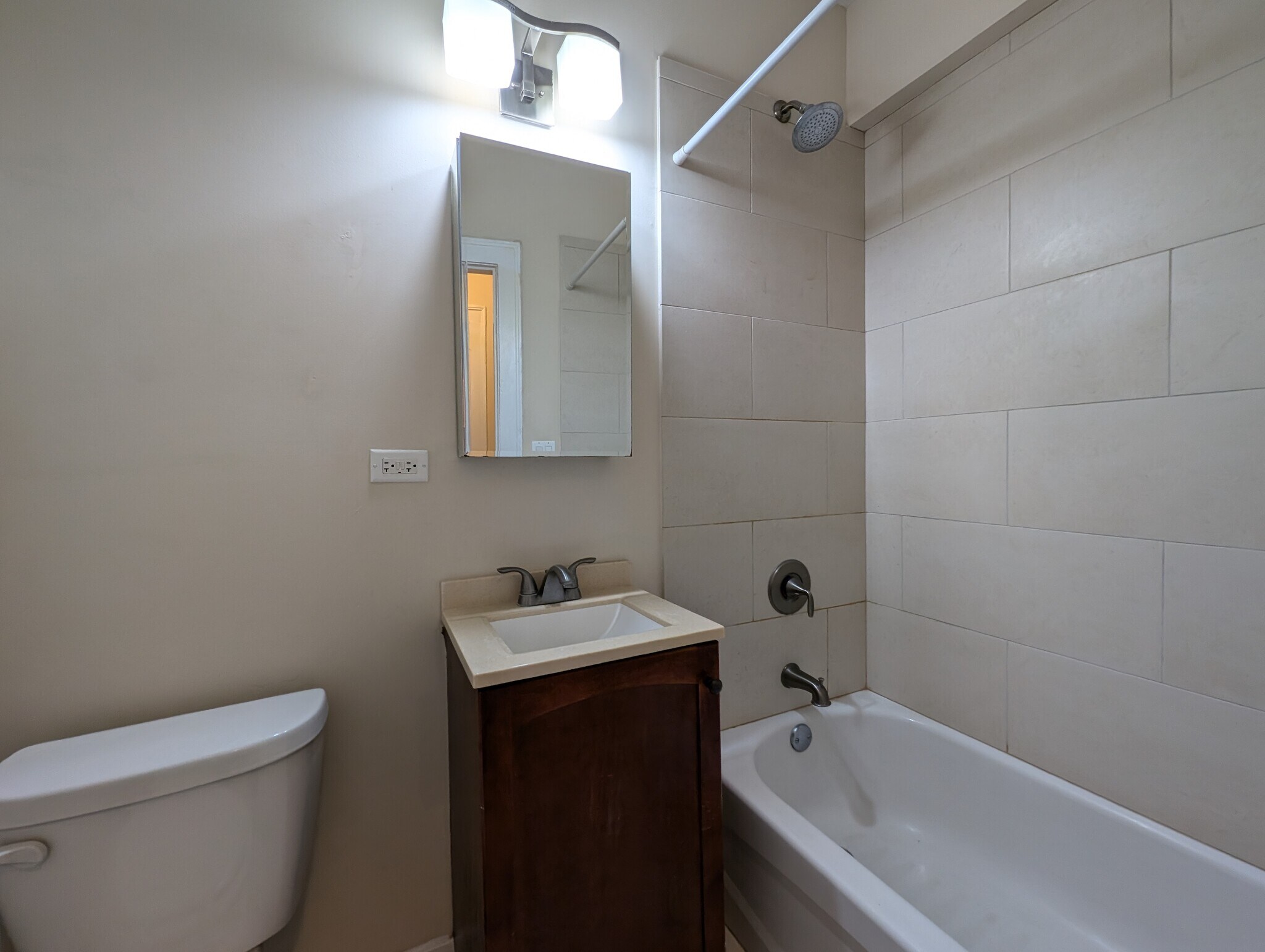 Building Photo - 2175 W Giddings St