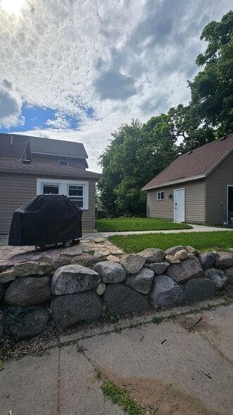 Building Photo - 683 Maryland Ave W