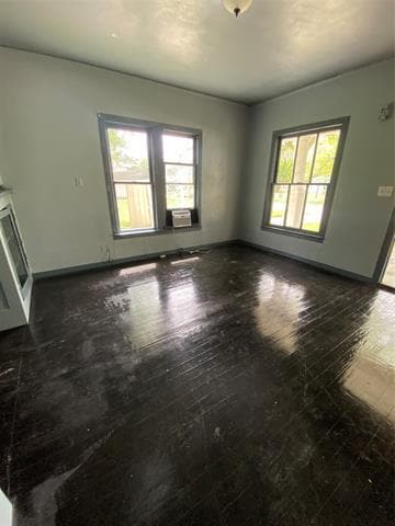 Building Photo - 309 E Nelson St