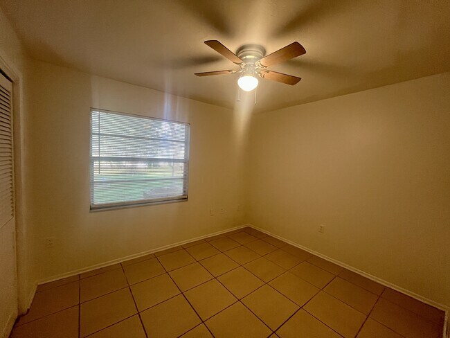 Building Photo - 705 Bayou Ave