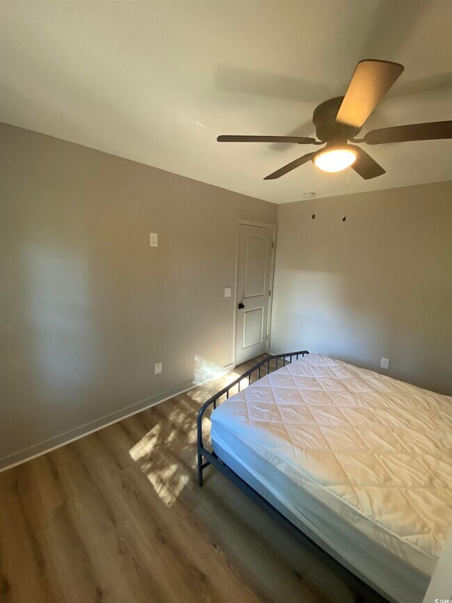 Building Photo - 398 Blockade Dr