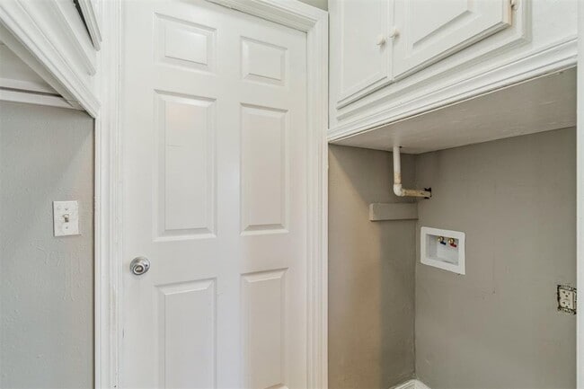 Building Photo - 4009 Vickie Dr