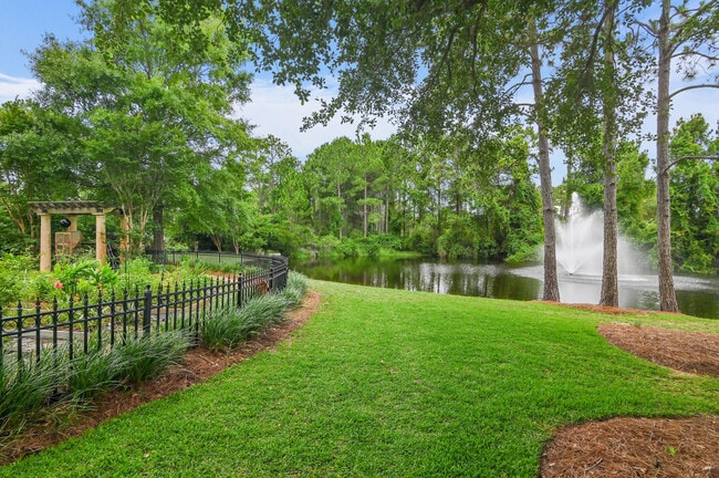 Building Photo - 400 Kelly Plantation Dr