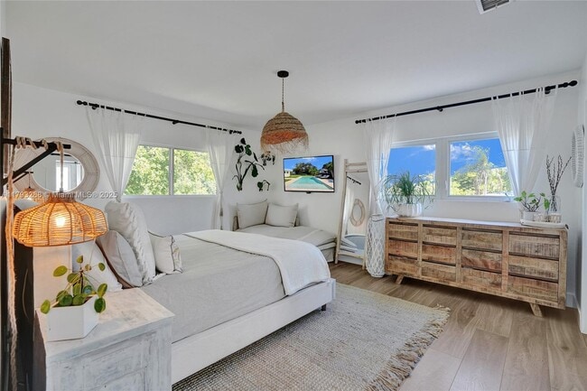 Primary Photo - 17505 SW 90th Ave