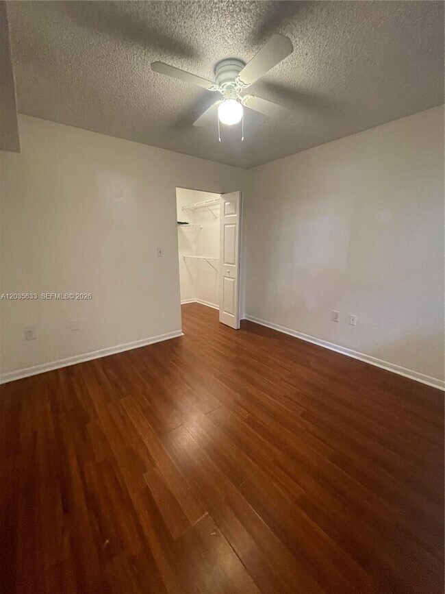 Building Photo - 2811 N Oakland Forest Dr