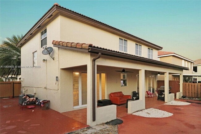 Building Photo - 13868 SW 38th Terrace