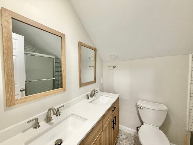 Building Photo - **OFFERING WAIVED APPLICATION FEES & $200 ...