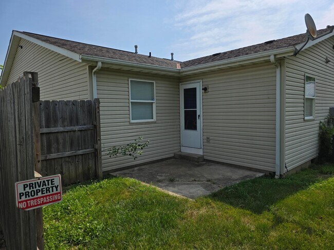 Building Photo - 2659 Four Seasons Dr
