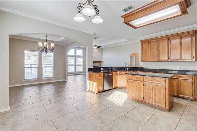 Building Photo - 5810 Aava Dr