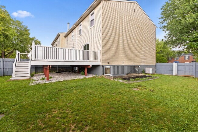Building Photo - 59 Stoneway Pl