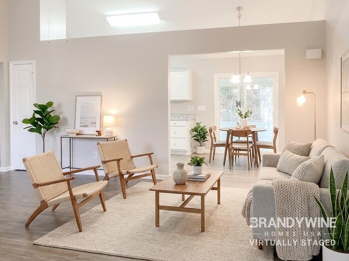 Building Photo - 2218 Pleasant Dale Dr