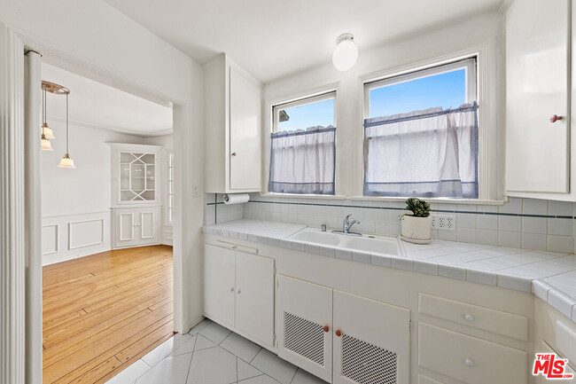 Building Photo - 2413 Argosy Way