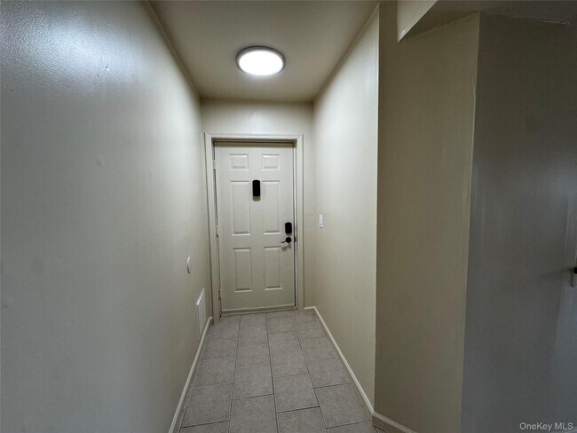 Building Photo - 5 Lexington Hills Rd