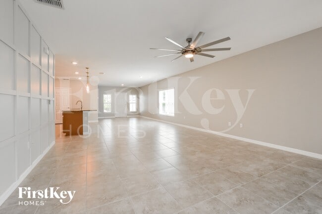 Building Photo - 606 Black Eagle Dr