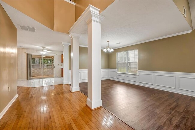 Building Photo - 4392 Windmoor Dr NW