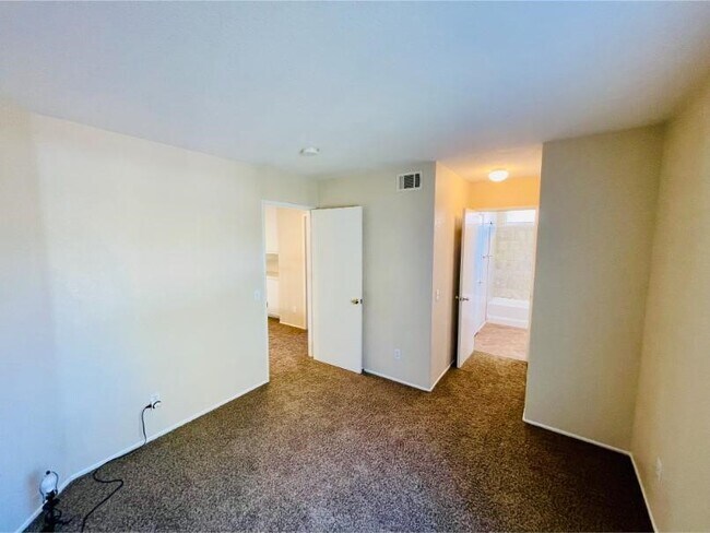 Building Photo - 31495 Corte Rimola