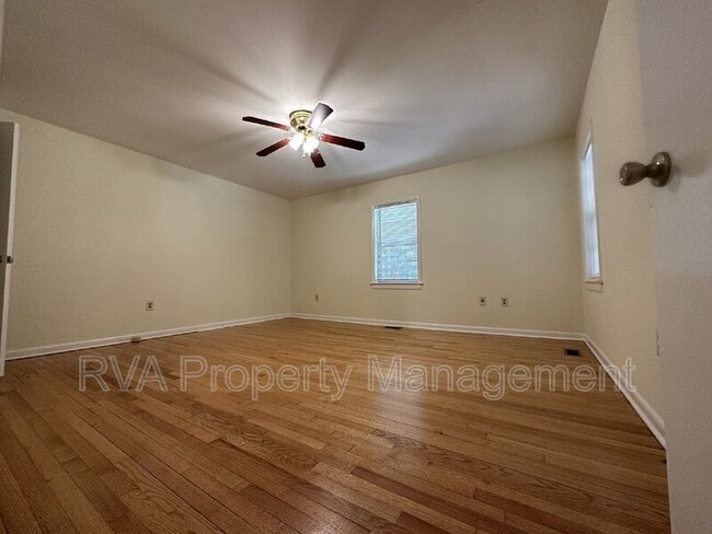 Building Photo - 12070 Karen Dr