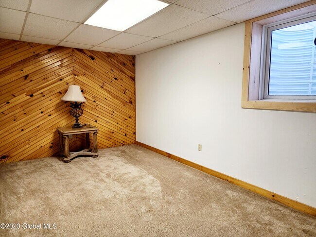 Building Photo - 285 Gridley Rd