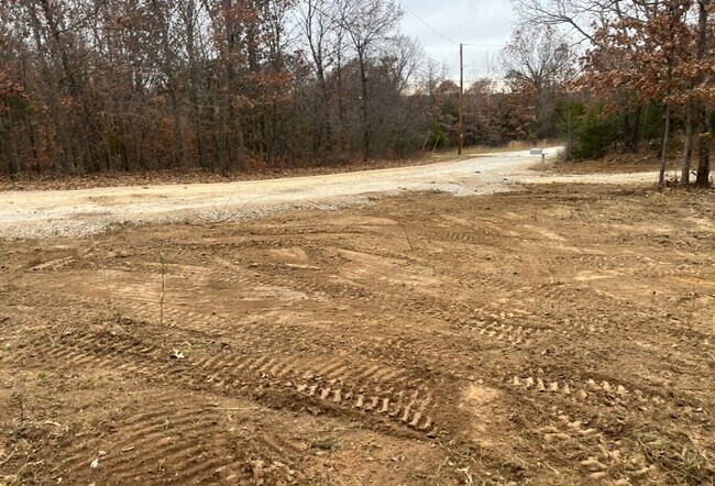 Building Photo - 4.63-Acres! - $390 Month / $700 Down