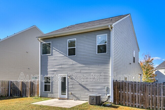 Building Photo - 301 Claudia Dr