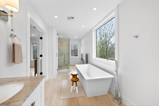 Building Photo - 177 Bridies Path