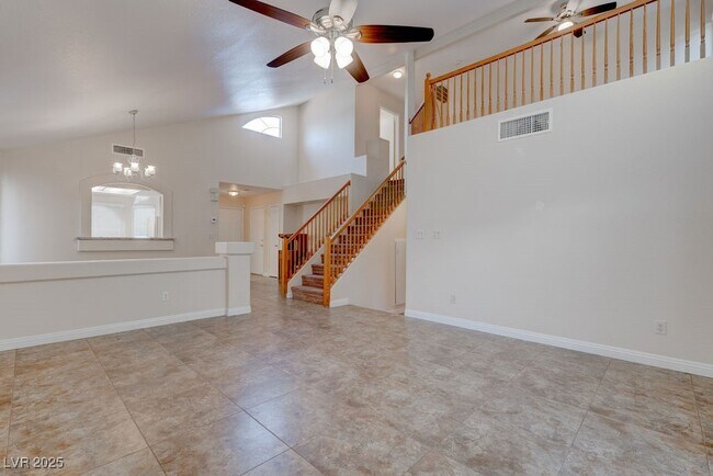 Building Photo - 8753 Country View Ave