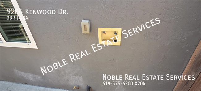 Building Photo - 9206 Kenwood Dr