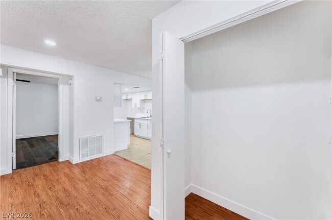 Building Photo - 4361 Gannet Cir