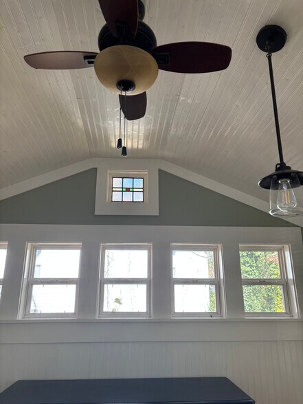 Vaulted ceiling in sunroom - 127 Shelburne Rd