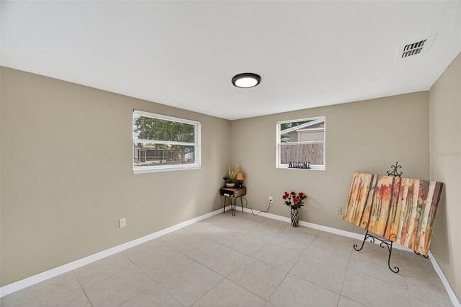 Building Photo - 3742 Elmwood Dr