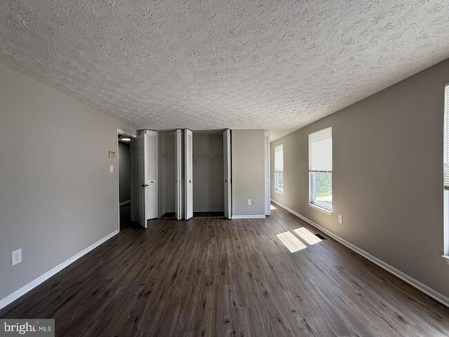Building Photo - 14931 Windmill Terrace