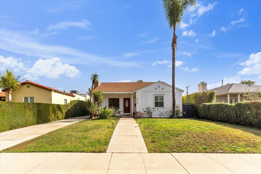 Front - 4710 Cartwright Ave