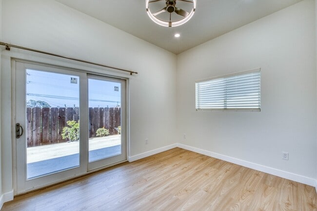 Building Photo - 3052 Eddy Cir
