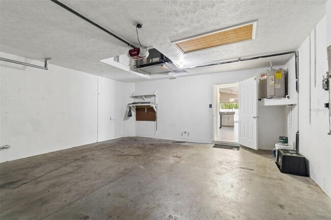 Building Photo - 7904 Floradora Dr