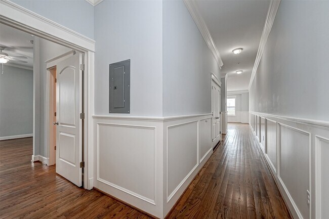 Building Photo - 2802 Morrison St