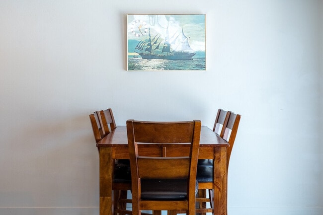 Building Photo - 5706 W 1st Pl