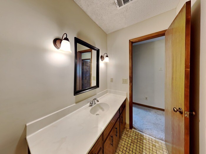 Building Photo - 1278 Summit Chase Dr SW