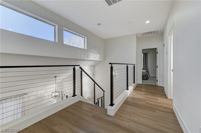 Building Photo - 1317 Fox Acres Dr