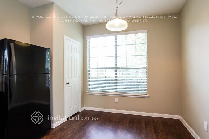 Building Photo - 13433 Raintree Dr