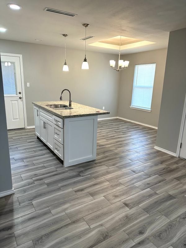 Building Photo - 324 Uva Ln